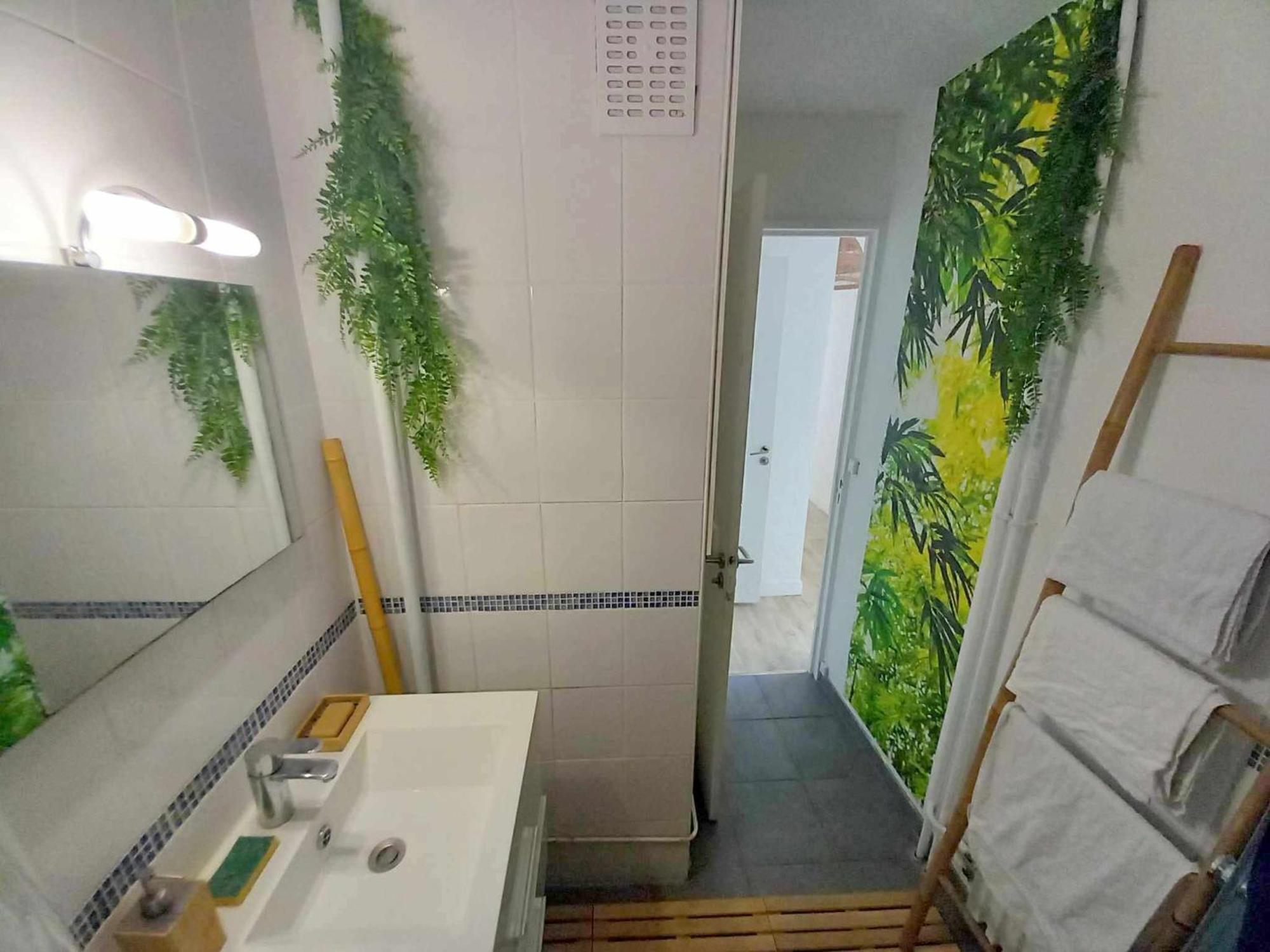 Ferienwohnung T3 57M2 Avec Balcon Proche Gare Sncf, Wifi Et Cafe Et The Offerts Orléans Exterior foto