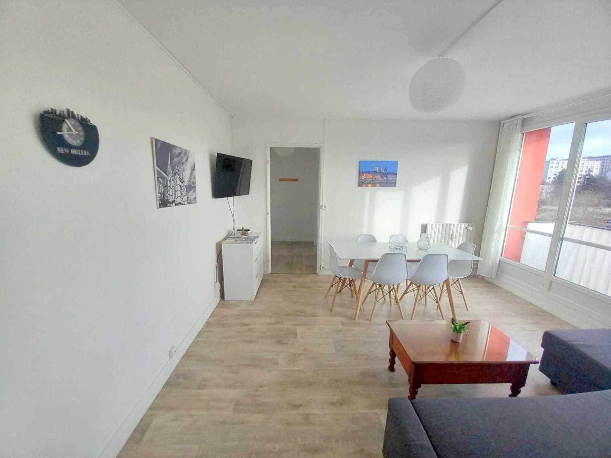 Ferienwohnung T3 57M2 Avec Balcon Proche Gare Sncf, Wifi Et Cafe Et The Offerts Orléans Exterior foto